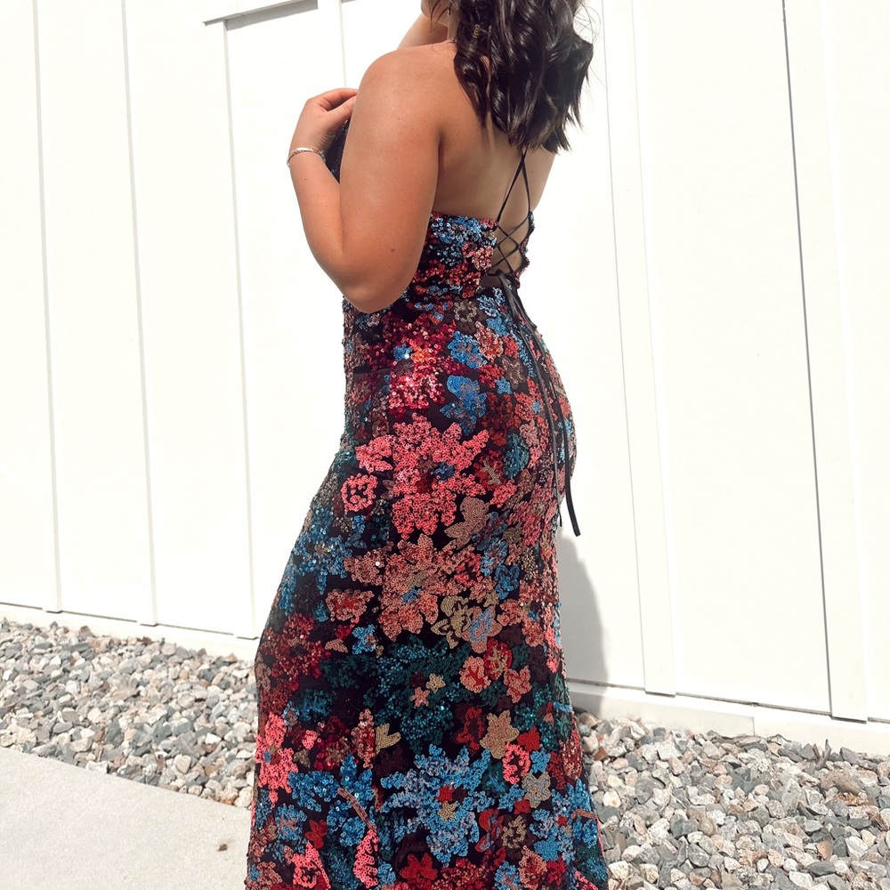 FLORAL PROM DRESS - Picture 2 of 5